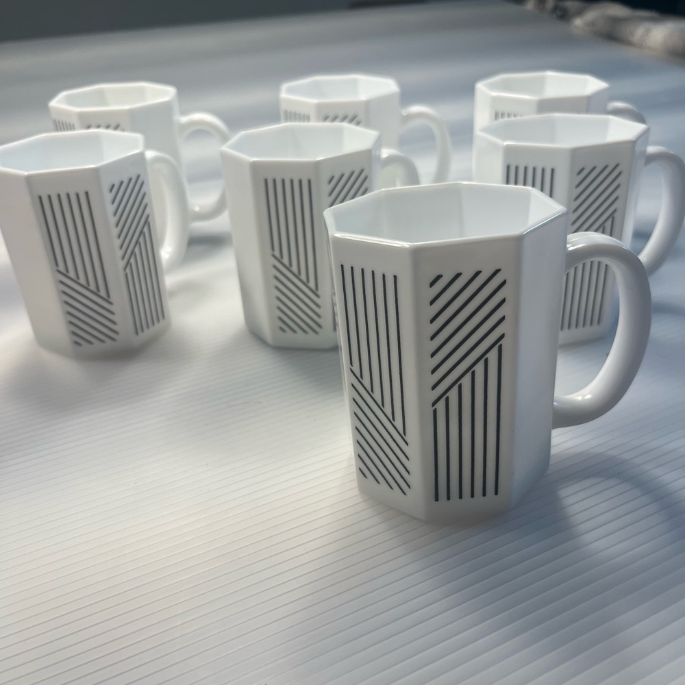Set of 7 Arcopal Octime Made in France Geometric White Milk Glass Mug Set